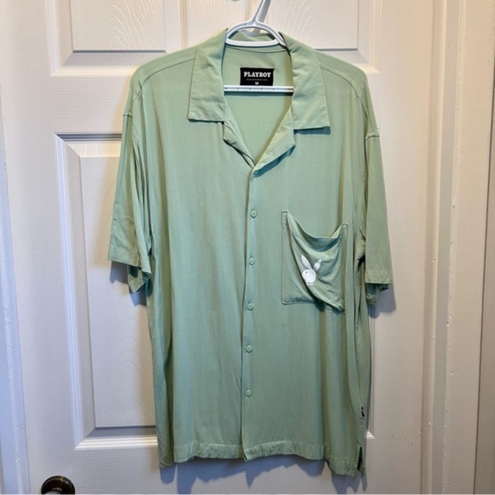 3/30$💥 Playboy shirt men green logo shirt sleeve pocket size medium tee